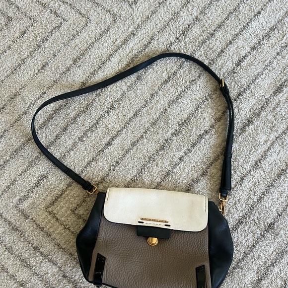 Marc by Marc Jacobs Colorblock Leather Crossbody Bag – Taupe Cream Black - Picture 16 of 16